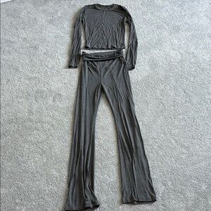 Gray Long Sleeve Top and Pants activewear set